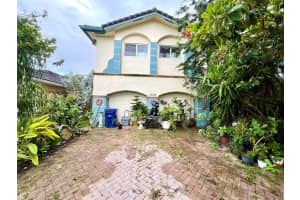 14848 SW 180th St, Miami, FL 33187, Sold 01/31/25