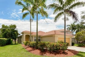 513 Live Oak Ln, Weston, FL 33327, Sold 12/13/24