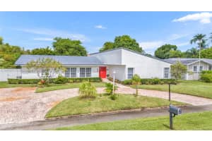 9271 SW 76th St, Miami, FL 33173, Sold 04/07/25