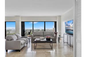 1800 NE 114th St APT 1811, Miami, FL 33181, Sold 12/13/24
