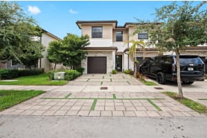 15800 NW 91st Ct, Miami Lakes, FL 33018, Sold 12/03/24