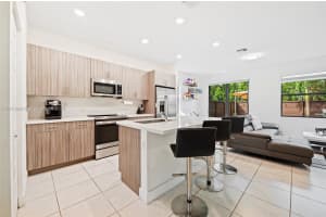 15800 NW 91st Ct, Miami Lakes, FL 33018, Sold 12/03/24
