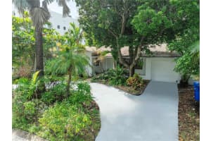 3540 E Glencoe St, Miami, FL 33133, Sold 05/30/25