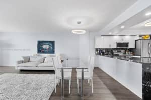 437 Golden Isles Dr 5j, Hallandale Beach
