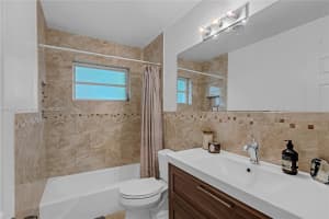 16425 SW 75th Ave, Palmetto Bay, FL 33157, Sold 12/18/24