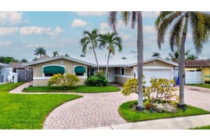 360 SE 3rd Ct, Pompano Beach, FL 33060, Sold 12/18/24