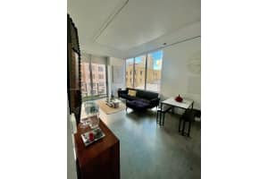 151 SE 1st St Apt 410, Miami, FL 33131, Sold 04/11/25