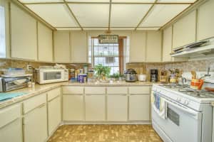 700 W 32nd St, Hialeah, FL 33012, Sold 01/06/25