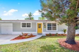 14011 Lake Candlewood Ct, Miami Lakes, FL 33014, Sold 02/12/25