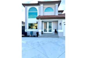 19842 NW 86th Ct, Hialeah, FL 33015, Sold 12/10/24