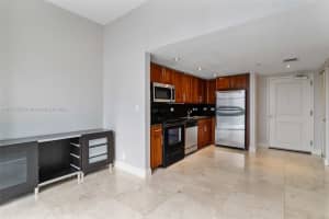 111 E Flagler St Apt 305, Miami, FL 33131, Sold 01/23/25