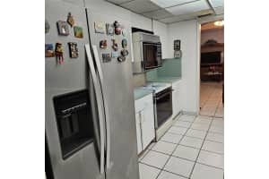 9660 Fontainebleau Blvd APT 10, Miami, FL 33172, Sold 01/22/25