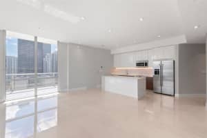 1010 Sw 2nd Ave Ph03, Miami