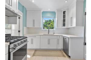 150 NW 98th St, Miami Shores, FL 33150, Sold 04/14/25