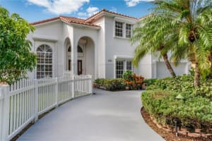 8940 SW 160th St, Palmetto Bay, FL 33157, Sold 01/17/25