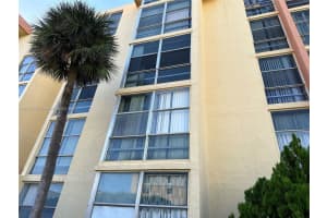 200 172nd St APT 320, Sunny Isles Beach, FL 33160, Sold 01/21/25