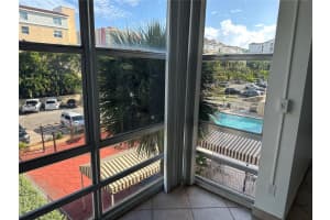 200 172nd St APT 320, Sunny Isles Beach, FL 33160, Sold 01/21/25