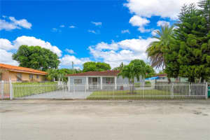 821 Nw 40th Ave, Miami