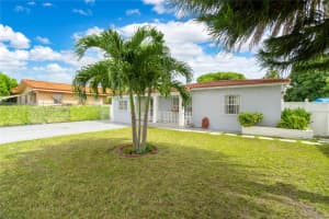 821 NW 40th Ave, Miami, FL 33126, - MLS#A11677290