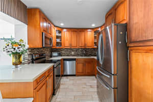 6471 SW 15th Ct, Pompano Beach, FL 33068, Sold 11/27/24
