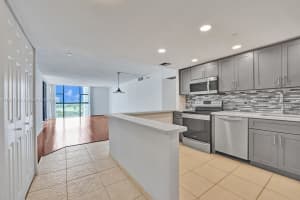 20505 E Country Club Dr APT 938, Aventura, FL 33180, Sold 03/28/25