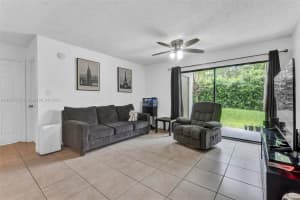 570 S Park Rd # 15-6, Hollywood, FL 33021, Sold 04/23/25