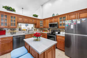 3285 Inverrary Blvd W, Lauderhill, FL 33319, Sold 12/20/24