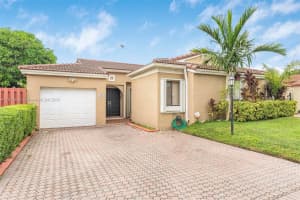 492 SW 87th Pl, Miami, FL 33174, Sold 01/27/25
