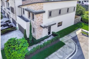 8142 NW 105th Ct, Doral, FL 33178, Sold 01/31/25