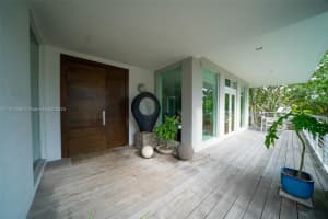 701 Fernwood Rd, Key Biscayne, FL 33149, Sold 02/12/25