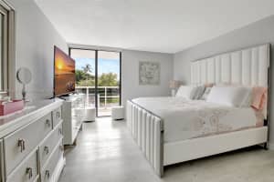 ELDORADO TOWERS, 3675 N Country Club Dr APT 206, Aventura, FL 33180, - MLS#A11677691