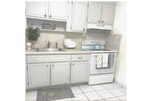 6215 W 20th Ave APT 212, Hialeah, FL 33012, Sold 01/24/25