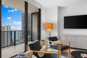 45 SW 9th St Apt 3802, Miami, FL 33130, Sold 12/13/24