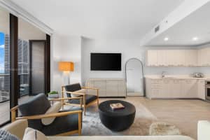 45 SW 9th St Apt 3802, Miami, FL 33130, Sold 12/13/24