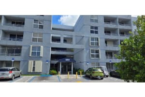 8201 NW 8th St # 1-109, Miami, FL 33126, Sold 12/23/24