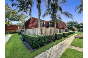 9929 NW 6th Ct, Plantation, FL 33324, Sold 03/12/25