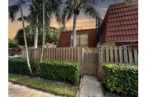9929 NW 6th Ct, Plantation, FL 33324, Sold 03/12/25