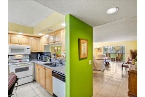 701 SW 128th Ave APT 309F, Pembroke Pines, FL 33027, Sold 03/21/25
