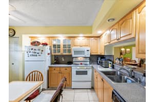 701 SW 128th Ave APT 309F, Pembroke Pines, FL 33027, Sold 03/21/25
