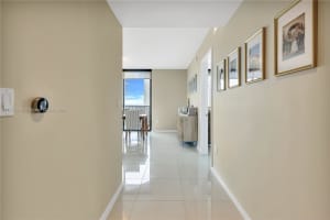 5300 Paseo Blvd #1211, Doral, FL 33166, Sold 01/06/25
