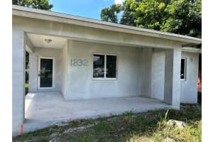 1832 Nw 112th St, Miami