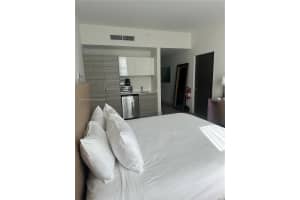 MLS# A11678086, Hollywood, Florida 33019
