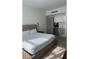 MLS# A11678086, Hollywood, Florida 33019