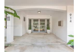 914 Adams St, Hollywood, FL 33019, Sold 07/24/25