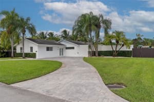 10265 SW 111th St, Miami, FL 33176, Sold 11/12/24