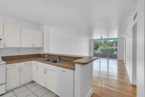 1401 Bay Rd APT 213, Miami Beach, FL 33139, Sold 12/18/24