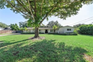 9525 SW 79th Ct, Miami, FL 33156, Sold 11/27/24