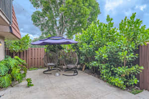 4082 Forest Hill Dr, Hollywood, FL 33026, Sold 01/17/25