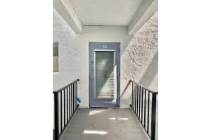 3000 E Sunrise Lakes Dr 202, Sunrise