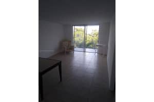 496 Nw 165th St Rd D-410, Miami